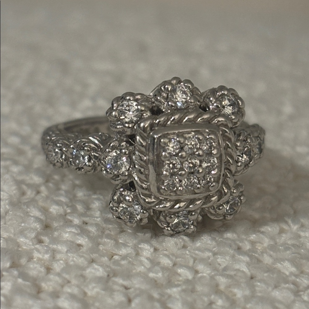 Judith Ripka Sterling Silver Floral Cluster Ring with Clear CZ Stones - Picture 5 of 6
